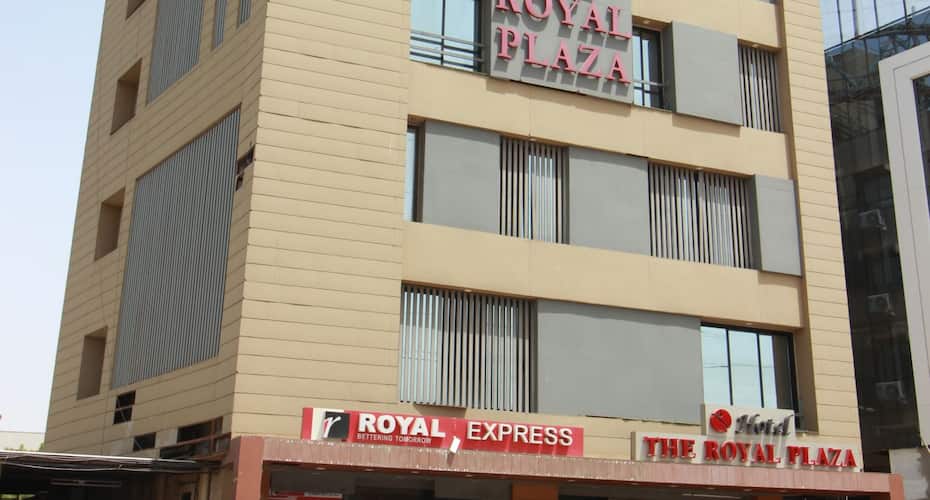 Hotel The Royal Plaza, Ahmedabad 5